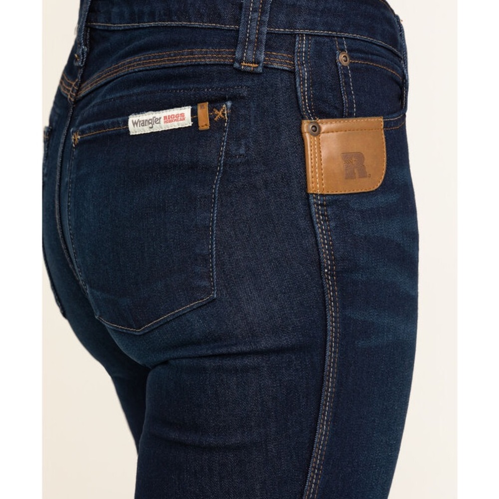 Like new Wrangler Riggs Workwear Jeans size 6